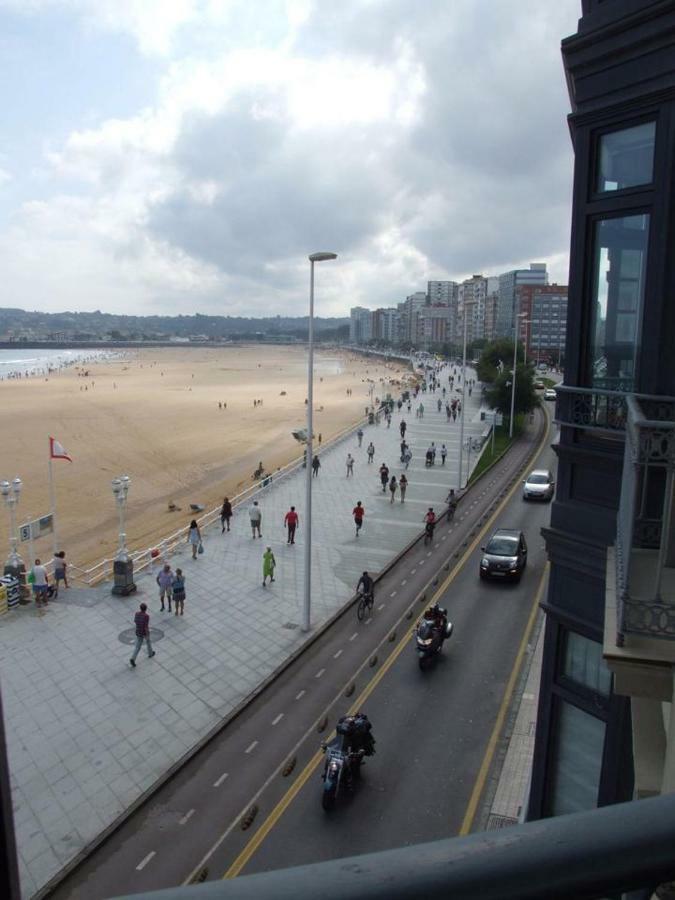 Villa Vivienda En Gijon Frente Al Mar Extérieur photo